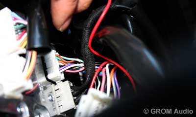 Installation of GROM USB MP3 and iPod  adapter in Infiniti FX35 2009 - step11