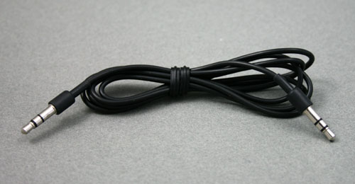 3.5 mm male to male black recessed cable for iPod and iPhone