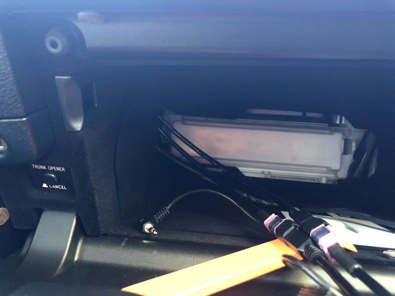 Lexus ES350 2014 VLine System in Glove Box