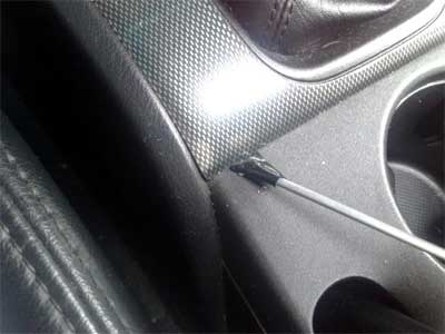 GROM USB MP3 and iPod adapter in Honda Accord 2007 - removing the trim