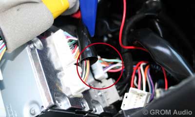 Installation of GROM USB MP3 and iPod  adapter in Infiniti FX35 2009 - step13