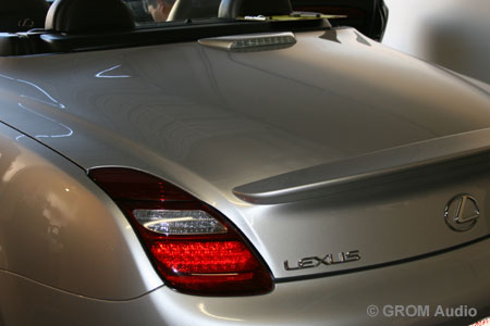GROM USB MP3 and iPod adapter in Lexus SC430 2006 - a car