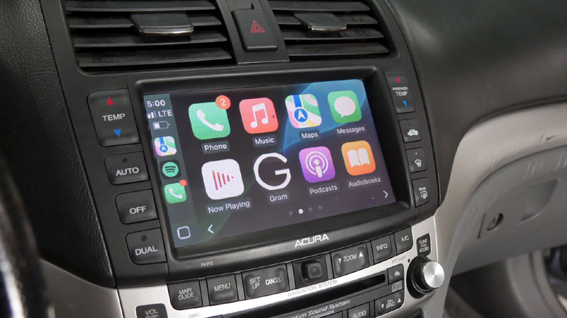 CarPlay on Acura TSX 2004-2008 with factory navigation with GROM VLine VL2