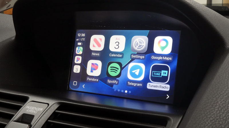 Wireless CarPlay in Acura TL 2009-2011 with GROM VLine VL2